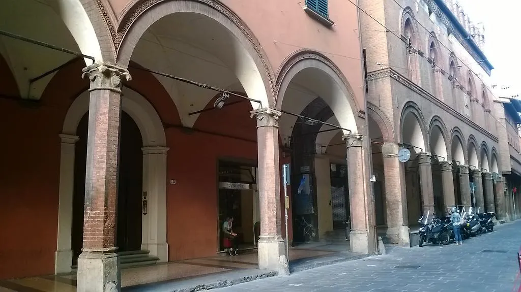 The Frog'S Hideaway Apartment Bologna